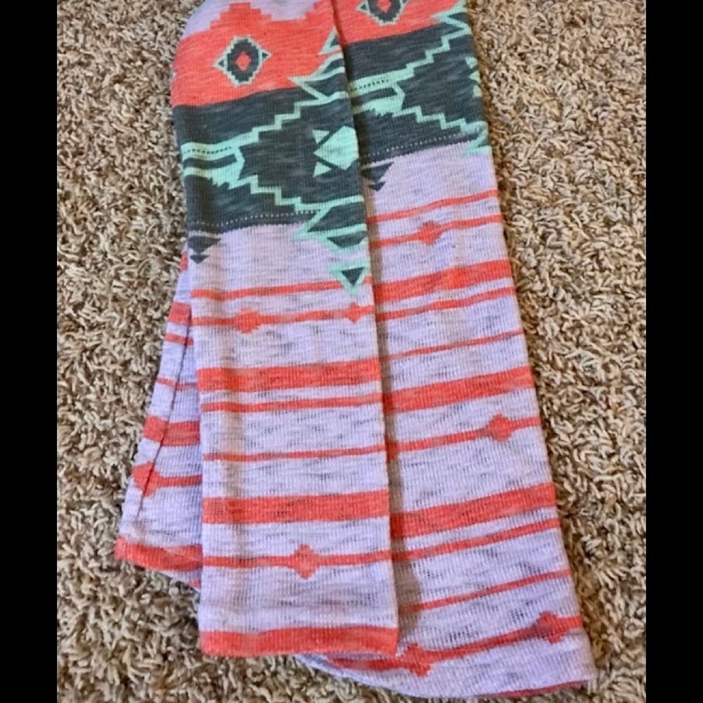 #Aztec Boutique Top - Picture 5 of 6